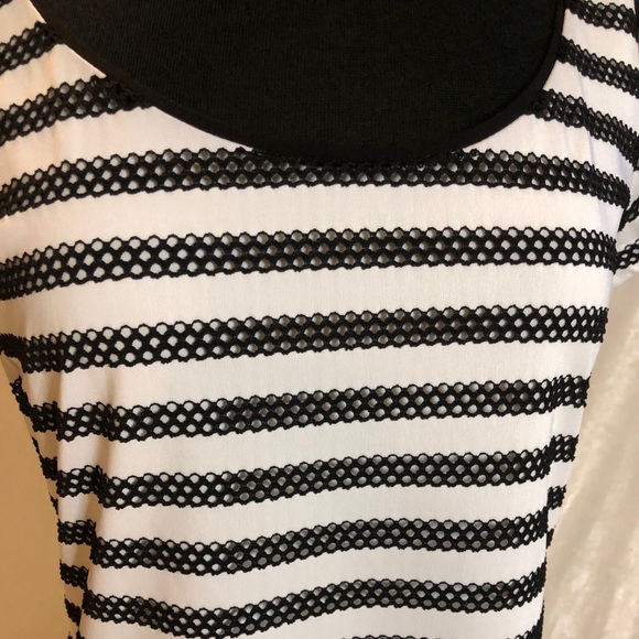 NWOT. White House Black Market top - Picture 5 of 9